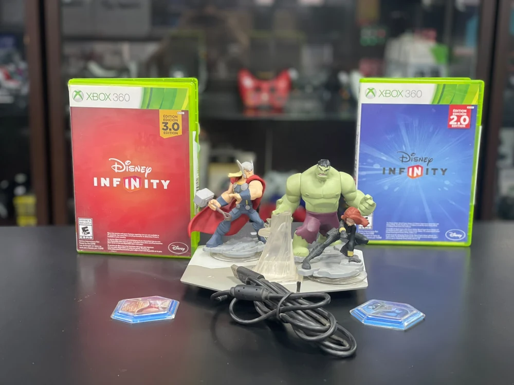 Kit Disney Infinity Xbox 360 — Edições 2.0 e 3.0 + Base, 3 Bonecos e Acessórios